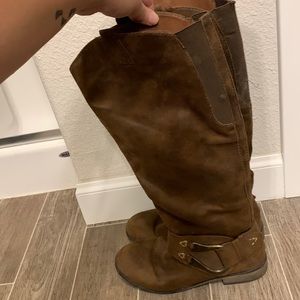 Mossimo brown boot. Size 8 1/2
